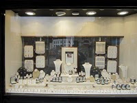 Browns Jewellers and Pawnbrokers 415175 Image 1