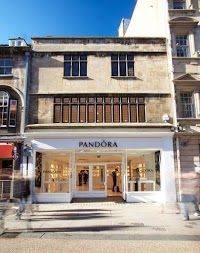 Pandora Concept Store, Oxford 425148 Image 0