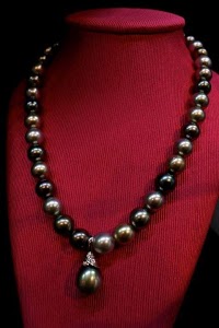 Jill Wheelock Lines Pearls and Fine Jewellery Ltd. 421719 Image 1
