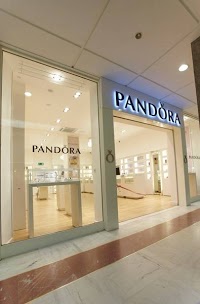 Pandora Concept Store, Brent Cross 429799 Image 1
