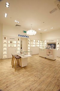 Pandora Concept Store, Bromley 425901 Image 8