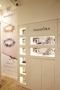Pandora Concept Store, Kingston 427336 Image 7
