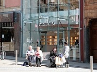 Pandora Concept Store Leeds 415083 Image 0